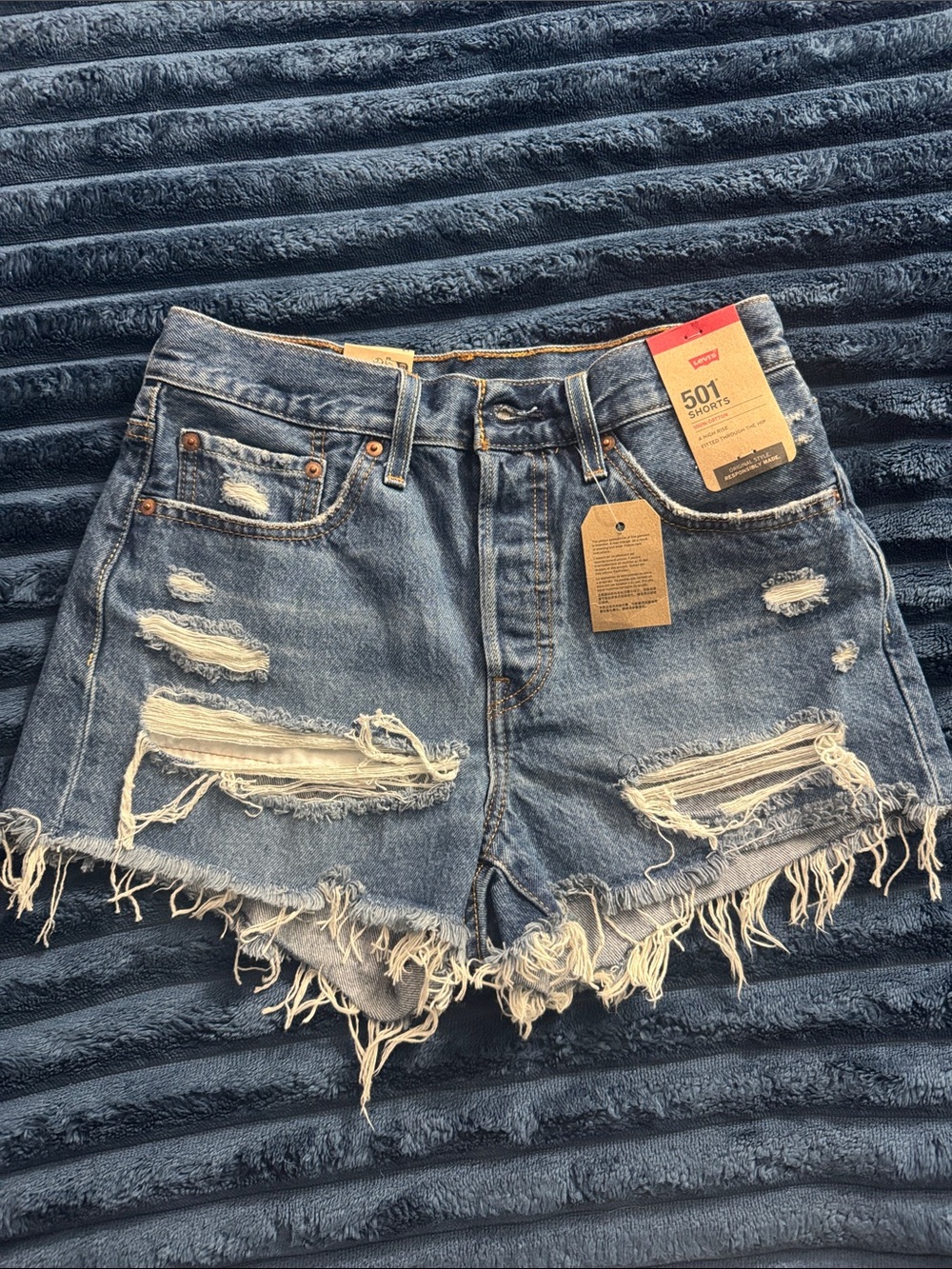 Levi's 501 Ripped Frayed Hem Denim Shorts - Blue, size 27 NEW with TAGS